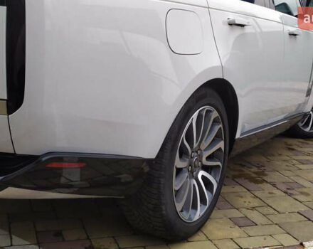 Белый Ленд Ровер Рендж Ровер, объемом двигателя 4.39 л и пробегом 115 тыс. км за 137000 $, фото 11 на Automoto.ua