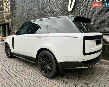 Ленд Ровер Рендж Ровер 2022 в Киеве на Automoto.ua Белый Ленд Ровер Рендж Ровер, объемом двигателя 4.4 л и пробегом 44 тыс. км за 167777 $, фото 6 на Automoto.ua