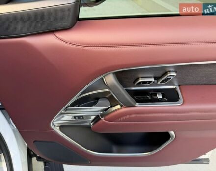 Белый Ленд Ровер Рендж Ровер, объемом двигателя 3 л и пробегом 46 тыс. км за 175000 $, фото 52 на Automoto.ua