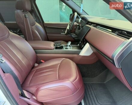 Белый Ленд Ровер Рендж Ровер, объемом двигателя 3 л и пробегом 46 тыс. км за 175000 $, фото 56 на Automoto.ua