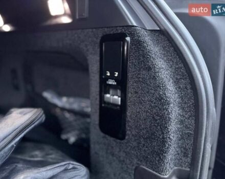 Белый Ленд Ровер Рендж Ровер, объемом двигателя 4.39 л и пробегом 20 тыс. км за 156000 $, фото 14 на Automoto.ua