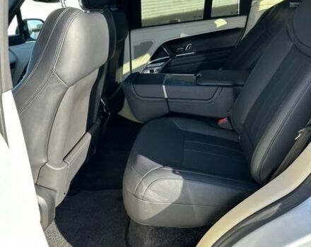 Білий Ленд Ровер Рендж Ровер, об'ємом двигуна 3 л та пробігом 80 тис. км за 150000 $, фото 42 на Automoto.ua