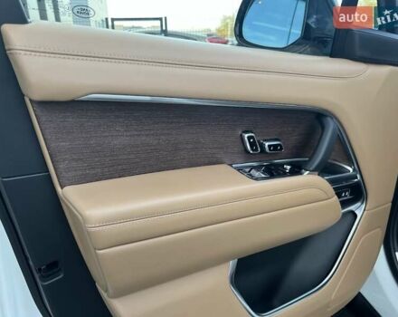 Белый Ленд Ровер Рендж Ровер, объемом двигателя 4.39 л и пробегом 48 тыс. км за 179000 $, фото 10 на Automoto.ua