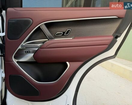 Белый Ленд Ровер Рендж Ровер, объемом двигателя 3 л и пробегом 46 тыс. км за 175000 $, фото 37 на Automoto.ua