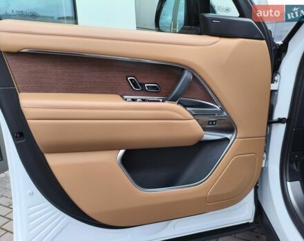 Білий Ленд Ровер Рендж Ровер, об'ємом двигуна 4.39 л та пробігом 72 тис. км за 149219 $, фото 56 на Automoto.ua