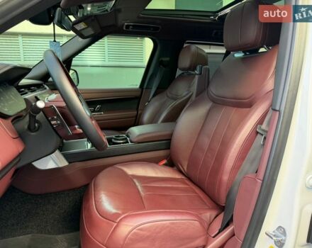 Белый Ленд Ровер Рендж Ровер, объемом двигателя 3 л и пробегом 46 тыс. км за 175000 $, фото 17 на Automoto.ua