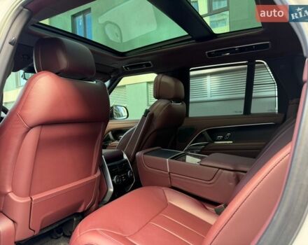 Белый Ленд Ровер Рендж Ровер, объемом двигателя 3 л и пробегом 46 тыс. км за 175000 $, фото 32 на Automoto.ua