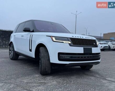 Белый Ленд Ровер Рендж Ровер, объемом двигателя 4.39 л и пробегом 20 тыс. км за 156000 $, фото 2 на Automoto.ua