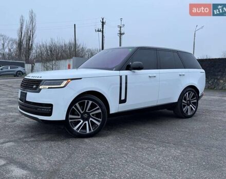 Белый Ленд Ровер Рендж Ровер, объемом двигателя 4.39 л и пробегом 20 тыс. км за 156000 $, фото 7 на Automoto.ua