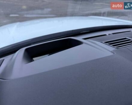 Белый Ленд Ровер Рендж Ровер, объемом двигателя 4.39 л и пробегом 20 тыс. км за 156000 $, фото 20 на Automoto.ua