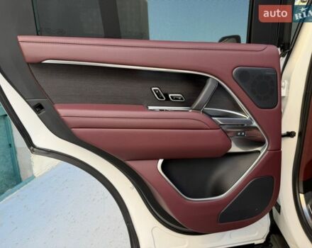 Белый Ленд Ровер Рендж Ровер, объемом двигателя 3 л и пробегом 46 тыс. км за 175000 $, фото 26 на Automoto.ua