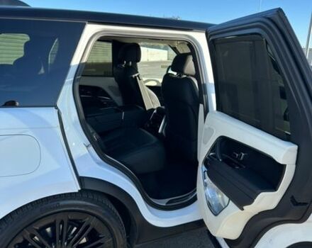 Білий Ленд Ровер Рендж Ровер, об'ємом двигуна 3 л та пробігом 80 тис. км за 150000 $, фото 22 на Automoto.ua