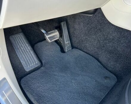 Білий Ленд Ровер Рендж Ровер, об'ємом двигуна 3 л та пробігом 80 тис. км за 150000 $, фото 56 на Automoto.ua