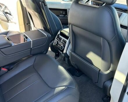 Білий Ленд Ровер Рендж Ровер, об'ємом двигуна 3 л та пробігом 80 тис. км за 150000 $, фото 32 на Automoto.ua