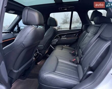 Белый Ленд Ровер Рендж Ровер, объемом двигателя 4.39 л и пробегом 20 тыс. км за 156000 $, фото 33 на Automoto.ua