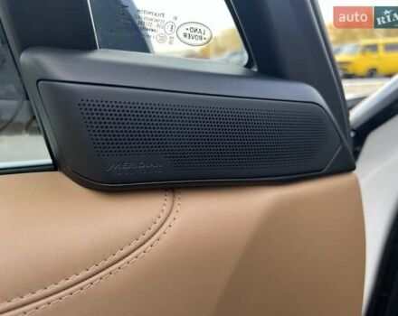 Белый Ленд Ровер Рендж Ровер, объемом двигателя 4.39 л и пробегом 48 тыс. км за 179000 $, фото 12 на Automoto.ua