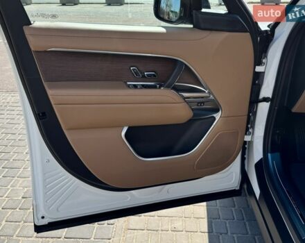 Білий Ленд Ровер Рендж Ровер, об'ємом двигуна 3 л та пробігом 18 тис. км за 175000 $, фото 9 на Automoto.ua