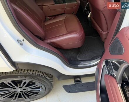 Белый Ленд Ровер Рендж Ровер, объемом двигателя 3 л и пробегом 46 тыс. км за 175000 $, фото 42 на Automoto.ua