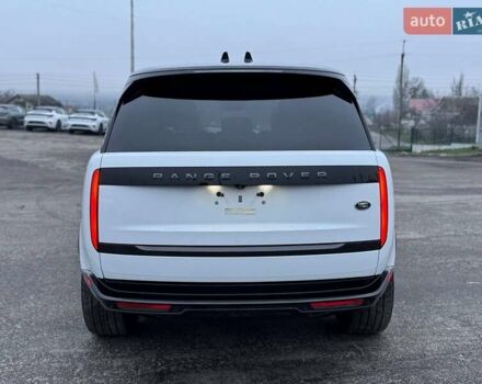 Белый Ленд Ровер Рендж Ровер, объемом двигателя 4.39 л и пробегом 20 тыс. км за 156000 $, фото 4 на Automoto.ua