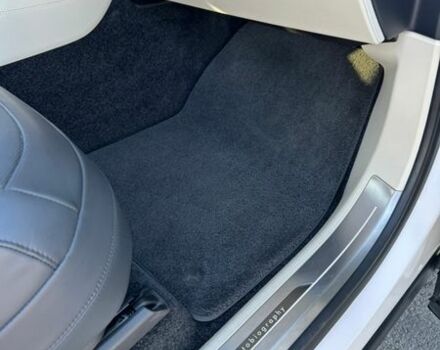 Білий Ленд Ровер Рендж Ровер, об'ємом двигуна 3 л та пробігом 80 тис. км за 150000 $, фото 40 на Automoto.ua