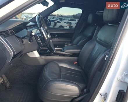 Білий Ленд Ровер Рендж Ровер, об'ємом двигуна 4.39 л та пробігом 33 тис. км за 60000 $, фото 6 на Automoto.ua