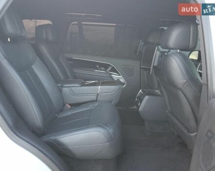 Білий Ленд Ровер Рендж Ровер, об'ємом двигуна 4.39 л та пробігом 33 тис. км за 60000 $, фото 10 на Automoto.ua