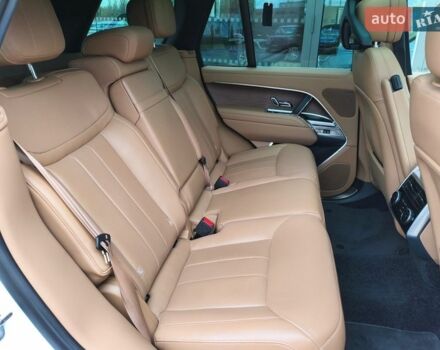 Білий Ленд Ровер Рендж Ровер, об'ємом двигуна 4.39 л та пробігом 72 тис. км за 149219 $, фото 65 на Automoto.ua