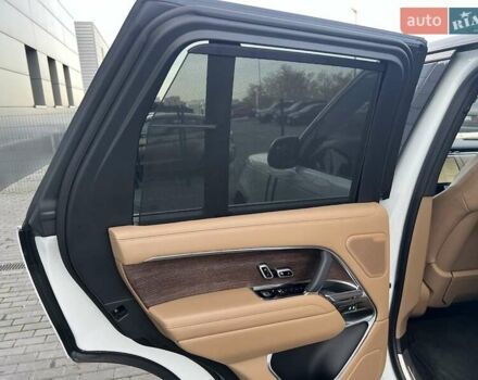 Белый Ленд Ровер Рендж Ровер, объемом двигателя 4.39 л и пробегом 48 тыс. км за 179000 $, фото 28 на Automoto.ua