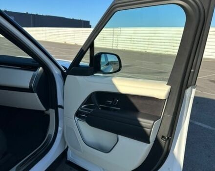 Білий Ленд Ровер Рендж Ровер, об'ємом двигуна 3 л та пробігом 80 тис. км за 150000 $, фото 30 на Automoto.ua