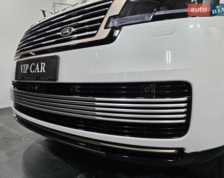 Белый Ленд Ровер Рендж Ровер, объемом двигателя 4.4 л и пробегом 1 тыс. км за 352923 $, фото 4 на Automoto.ua