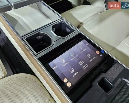 Белый Ленд Ровер Рендж Ровер, объемом двигателя 4.4 л и пробегом 1 тыс. км за 352923 $, фото 22 на Automoto.ua