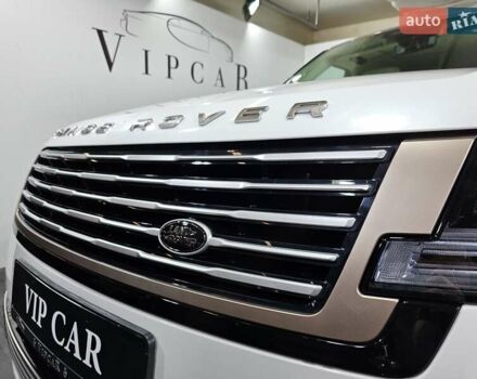Белый Ленд Ровер Рендж Ровер, объемом двигателя 4.4 л и пробегом 1 тыс. км за 352923 $, фото 5 на Automoto.ua