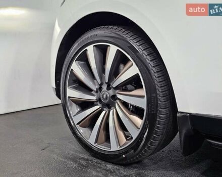 Белый Ленд Ровер Рендж Ровер, объемом двигателя 4.4 л и пробегом 1 тыс. км за 352923 $, фото 69 на Automoto.ua