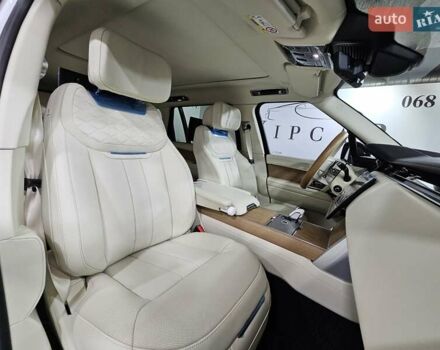 Белый Ленд Ровер Рендж Ровер, объемом двигателя 4.4 л и пробегом 1 тыс. км за 352923 $, фото 6 на Automoto.ua