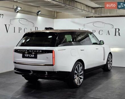 Белый Ленд Ровер Рендж Ровер, объемом двигателя 4.4 л и пробегом 1 тыс. км за 352923 $, фото 14 на Automoto.ua