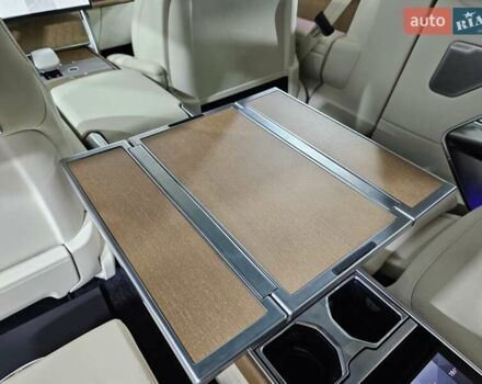 Белый Ленд Ровер Рендж Ровер, объемом двигателя 4.4 л и пробегом 1 тыс. км за 352923 $, фото 23 на Automoto.ua