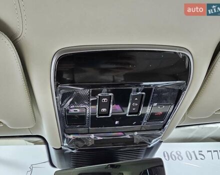 Белый Ленд Ровер Рендж Ровер, объемом двигателя 4.4 л и пробегом 1 тыс. км за 352923 $, фото 64 на Automoto.ua