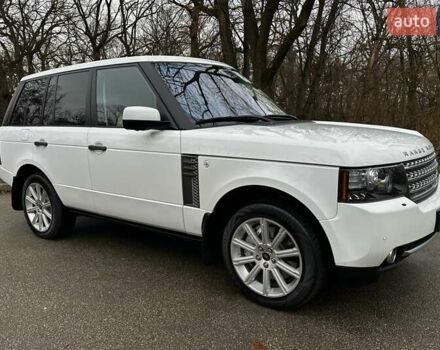 Белый Ленд Ровер Рендж Ровер, объемом двигателя 5 л и пробегом 100 тыс. км за 23800 $, фото 1 на Automoto.ua
