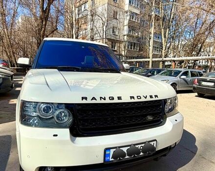 Білий Ленд Ровер Рендж Ровер, об'ємом двигуна 5 л та пробігом 187 тис. км за 20999 $, фото 1 на Automoto.ua