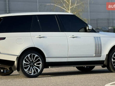 Белый Ленд Ровер Рендж Ровер, объемом двигателя 5 л и пробегом 142 тыс. км за 28500 $, фото 1 на Automoto.ua