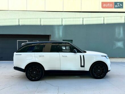 Белый Ленд Ровер Рендж Ровер, объемом двигателя 3 л и пробегом 46 тыс. км за 175000 $, фото 1 на Automoto.ua