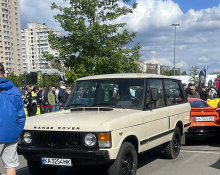 Бежевий Ленд Ровер Рендж Ровер, об'ємом двигуна 3.5 л та пробігом 100 тис. км за 15000 $, фото 1 на Automoto.ua