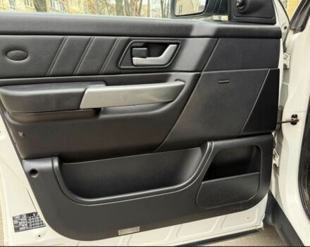 Бежевый Ленд Ровер Рендж Ровер, объемом двигателя 3 л и пробегом 245 тыс. км за 6850 $, фото 3 на Automoto.ua