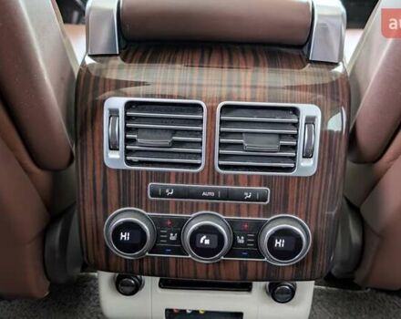 Бежевий Ленд Ровер Рендж Ровер, об'ємом двигуна 4.4 л та пробігом 208 тис. км за 36900 $, фото 17 на Automoto.ua