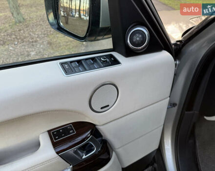 Бежевий Ленд Ровер Рендж Ровер, об'ємом двигуна 4.4 л та пробігом 217 тис. км за 30500 $, фото 32 на Automoto.ua