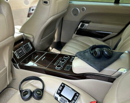 Бежевий Ленд Ровер Рендж Ровер, об'ємом двигуна 5 л та пробігом 170 тис. км за 35000 $, фото 10 на Automoto.ua