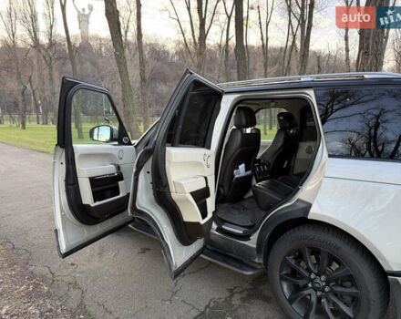 Бежевий Ленд Ровер Рендж Ровер, об'ємом двигуна 4.4 л та пробігом 217 тис. км за 30500 $, фото 16 на Automoto.ua