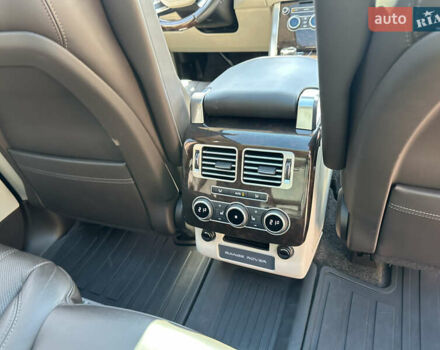 Бежевый Ленд Ровер Рендж Ровер, объемом двигателя 2.99 л и пробегом 124 тыс. км за 46500 $, фото 29 на Automoto.ua