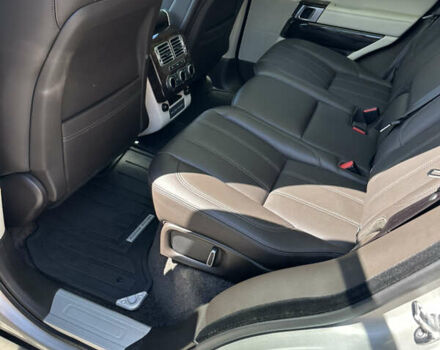 Бежевый Ленд Ровер Рендж Ровер, объемом двигателя 2.99 л и пробегом 124 тыс. км за 46500 $, фото 30 на Automoto.ua