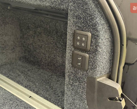 Бежевый Ленд Ровер Рендж Ровер, объемом двигателя 4.37 л и пробегом 243 тыс. км за 72005 $, фото 25 на Automoto.ua